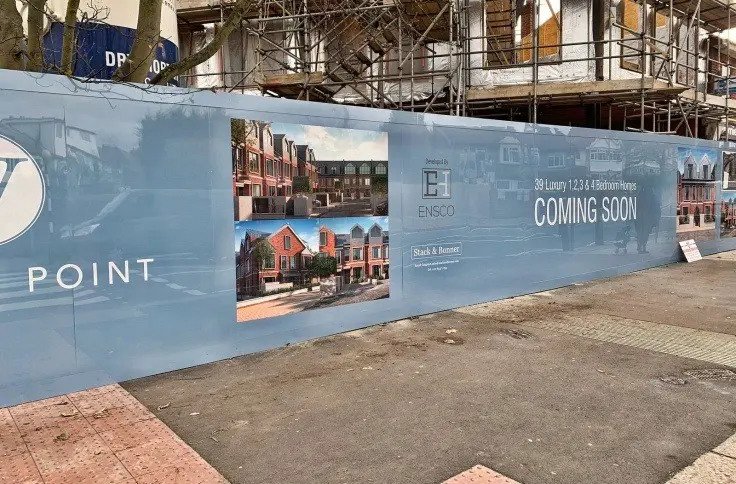 A photo of custom printed site hoarding panels for luxury 1,2,3 & 4 bedroom homes