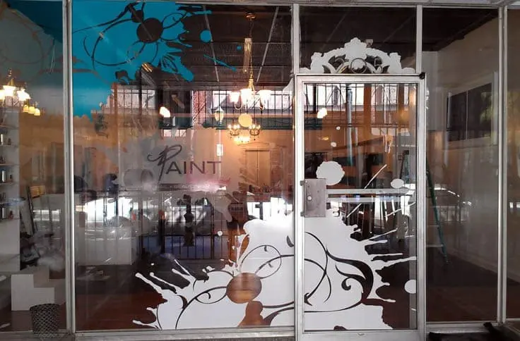 VINYL-CUT-WINDNOW-GRAPHICS-2